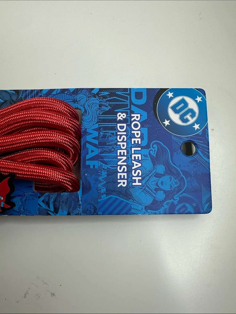 DC Superman Rope Leash with Logo Pouch in Blue, Red, Yellow - Picture 6 of 11